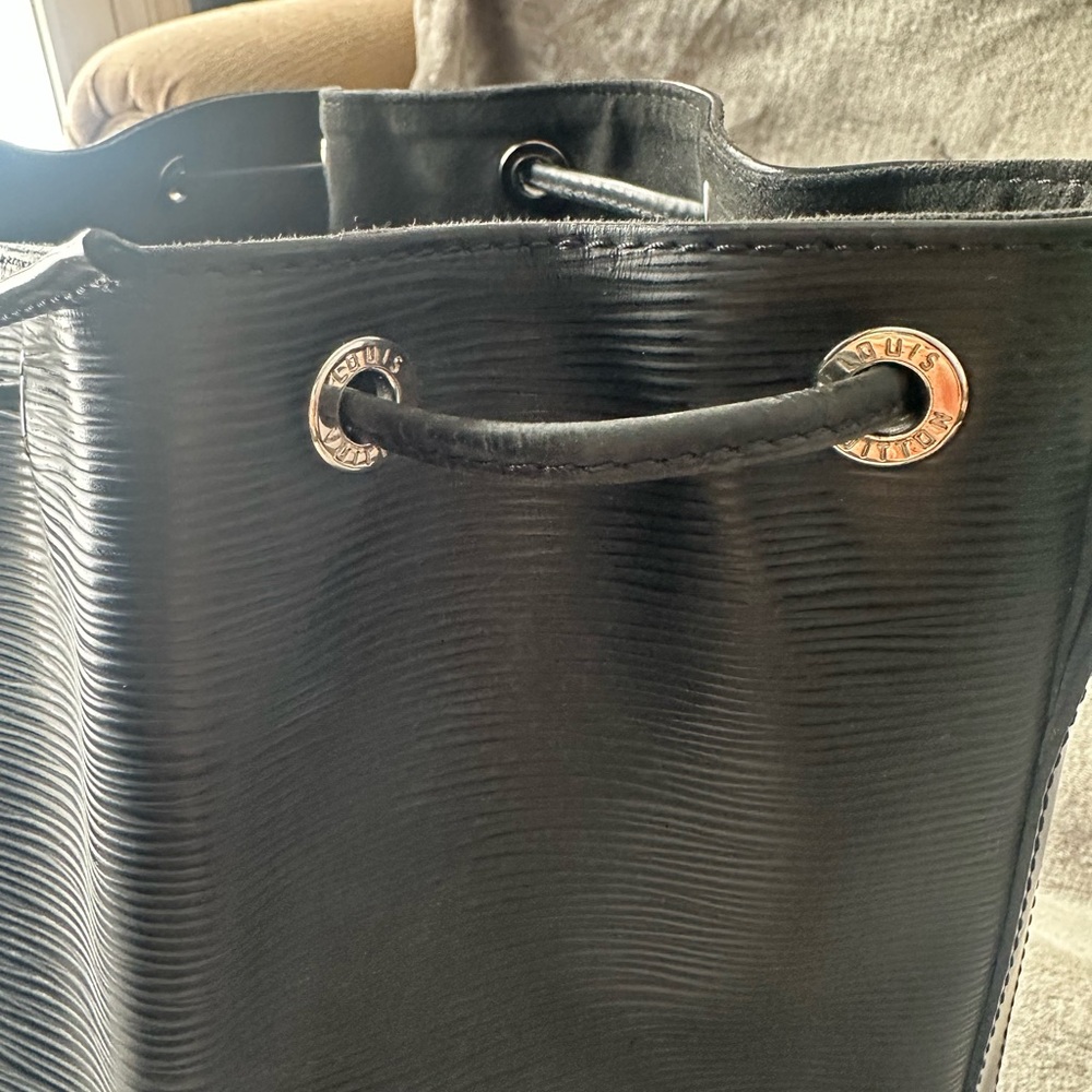 Louis Vuitton Black Bucket Bag - Picture 3 of 7